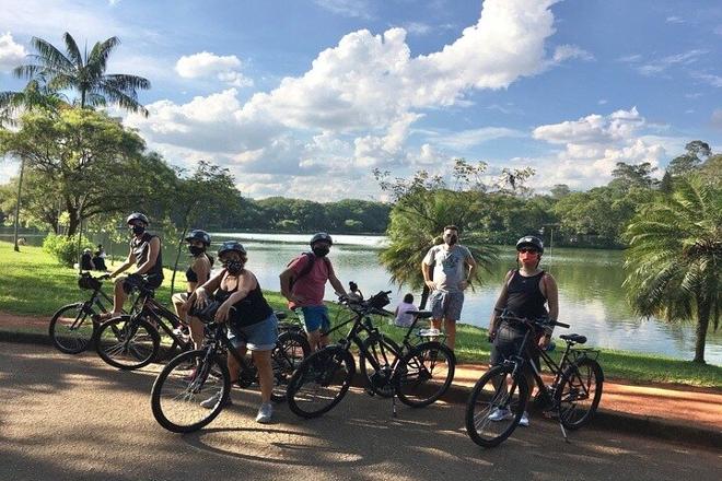 Urban Exploration on Two Wheels: Discover Sao Paulo's Vibrant Cityscapes