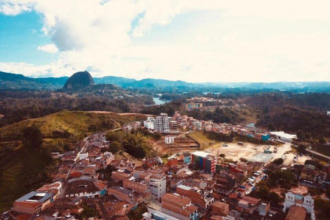 Guatape Day Tour: Scenic Boat Cruise With Lunch