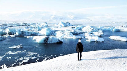 Explore the Majestic Jökulsárlón Glacier Lagoon and South Iceland's Wonders