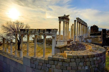 Izmir to Pergamon: A Full-Day Historical Exploration