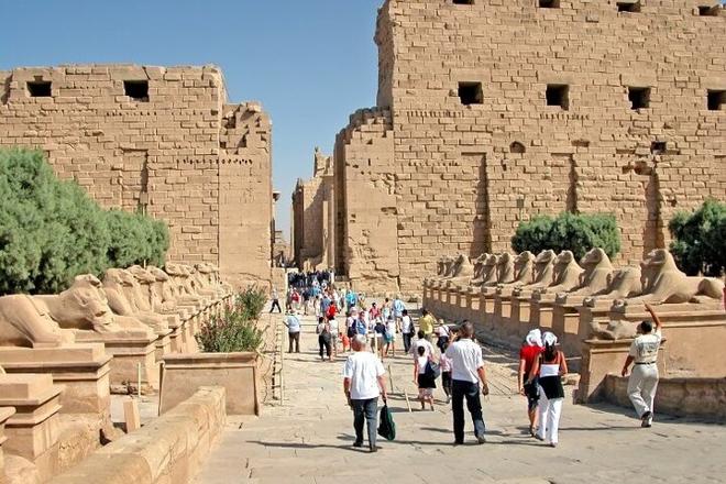 Luxurious 2-Day Private Van Excursion from Hurghada to Luxor