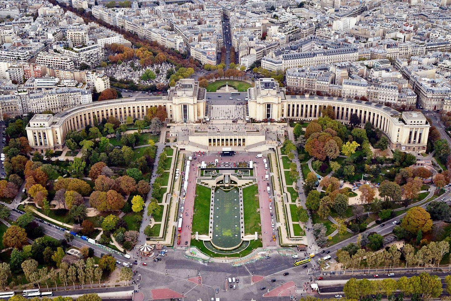 Private Full-Day Tour of 7 Iconic Paris Landmarks in a Mercedes