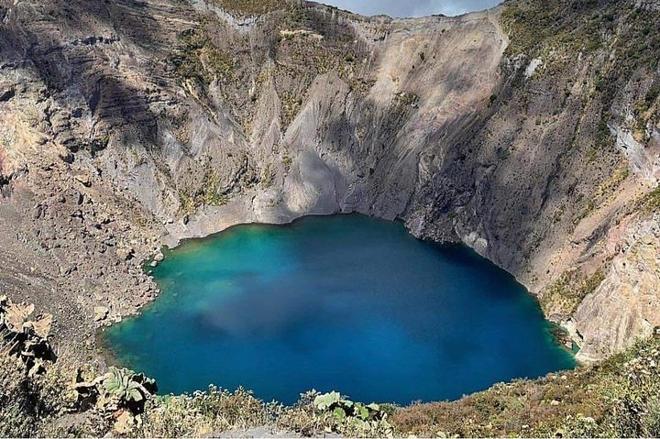 Irazú Volcano National Park: Exclusive Half-Day Private Tour from San José