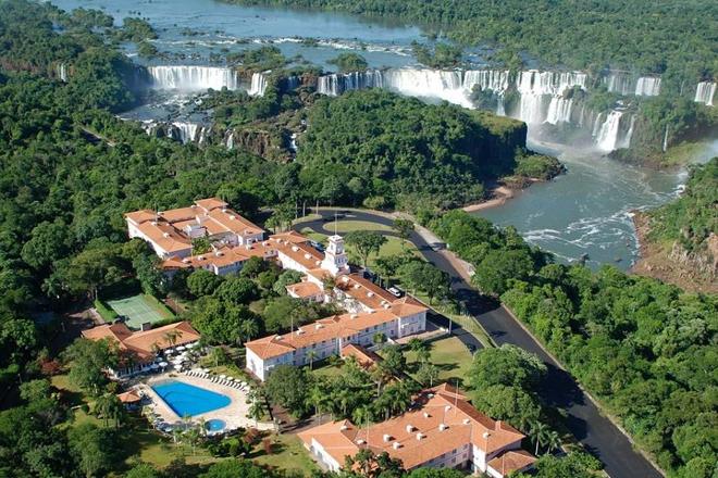 IGU Airport Round-Trip Shuttle with 2-Day Iguassu Sightseeing Tour