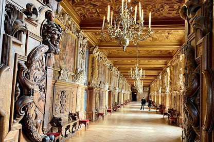 Small Group Tour from Paris: Fontainebleau, Versailles, and Trianon Exploration