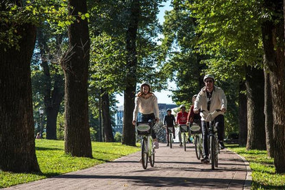 Exploring Palermo: Forest and City Center Bike Adventure