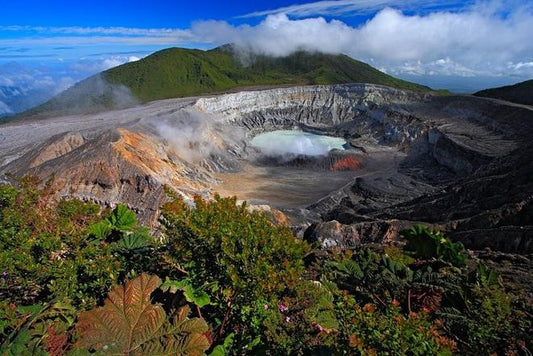 Poas Volcano Helicopter Adventure: Exclusive 1-Hour Private Flight Tour