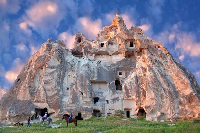 Discover Cappadocia: Full-Day Tour with Round-Trip from Istanbul