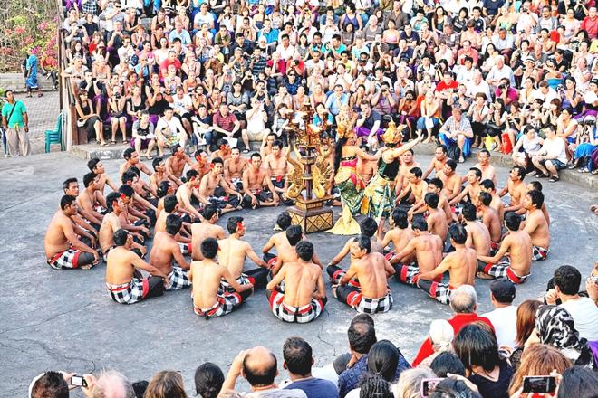 Discover the Majestic GWK Cultural Park, Uluwatu Temple, and Mesmerizing Kecak Dance Tour