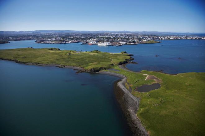 Reykjavik Whale Watching and Vidsey Island Exploration Tour