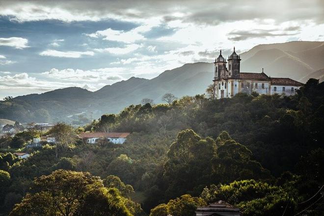 Exploring Minas Gerais: 3-Day Historical Gold Route Tour from Rio