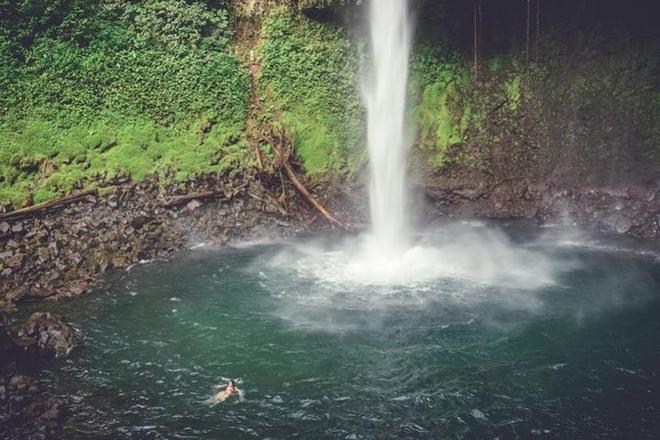 San Jose Exclusive: Private Fortuna Waterfall and Baldi Hot Springs Experience