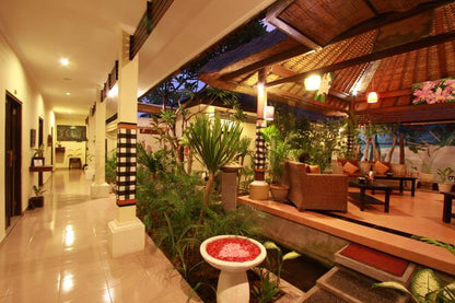 Balinese Traditional Massage & Spa Experience: 2-Hour Session with Hotel Pickup