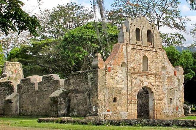 Discover Cartago's Gems: Private Tour of Irazu Volcano, Orosi Valley, and Ujarras Ruins