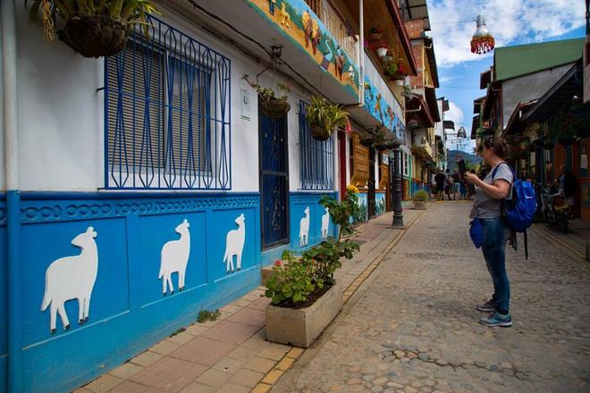 Guatape Day Tour: Scenic Boat Cruise With Lunch