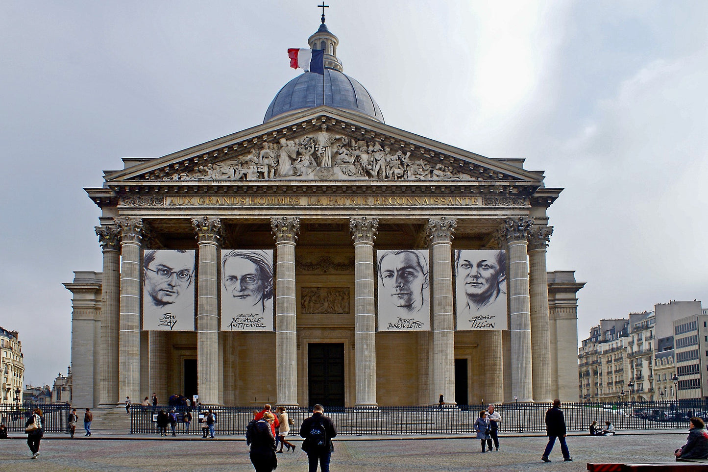 Private Paris City Tour: Explore Montmartre, Latin Quarter & Sainte-Chapelle