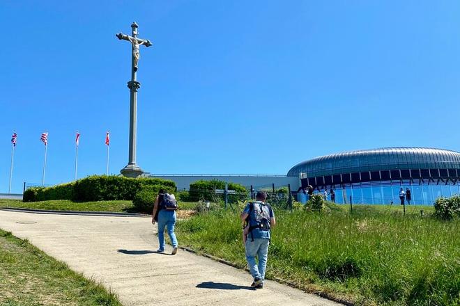 Normandy D-Day Tour: Explore the Top 6 Omaha Beach Sights from Paris