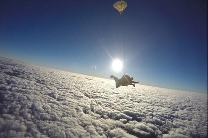 Skydiving Adventure in Boituva: Double Parachute Jump with Exclusive Private Transportation