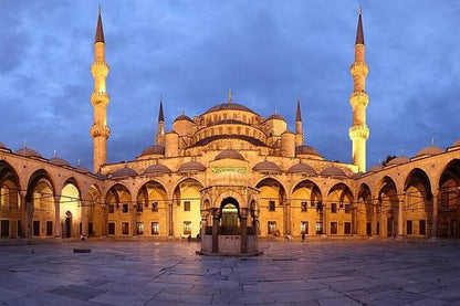 Istanbul Historical Center: Guided Walking Tour Experience