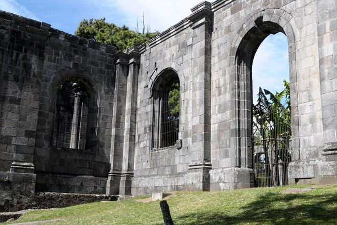 Private Tour: Discover Cartago City Highlights, Irazu Volcano, and Hot Springs