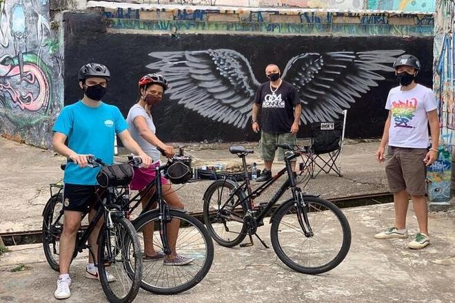 Urban Exploration on Two Wheels: Discover Sao Paulo's Vibrant Cityscapes