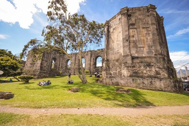 Discover Cartago's Gems: Private Tour of Irazu Volcano, Orosi Valley, and Ujarras Ruins