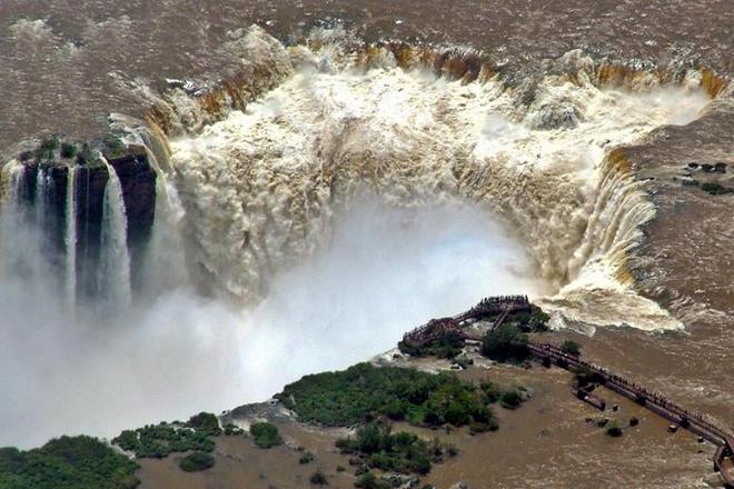 Iguassu Falls Argentinean Side Tour with Great Adventure and Round-Trip Airport Transfer