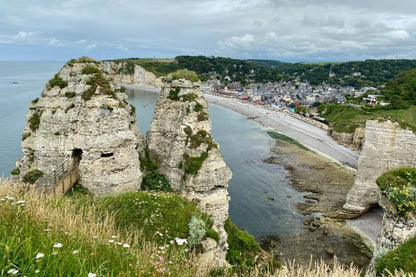 7-Day Exclusive Normandy D-Day Beaches, Majestic Castles & Burgundy Wine Tour from Paris