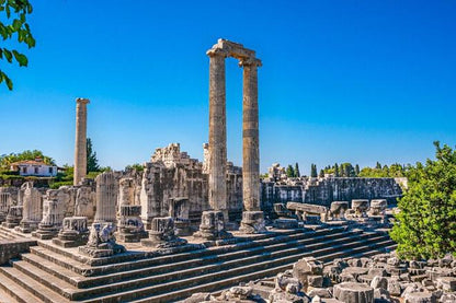 Explore Ancient Wonders: Priene, Miletos, and Didyma Full-Day Tour from Kusadasi/Selcuk