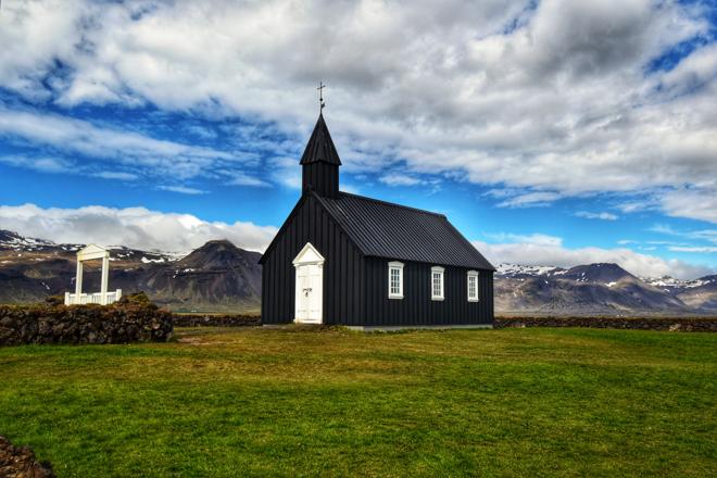 Explore the Snæfellsnes Peninsula: An Intimate Small Group Adventure