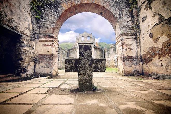 Discover Cartago's Gems: Private Tour of Irazu Volcano, Orosi Valley, and Ujarras Ruins