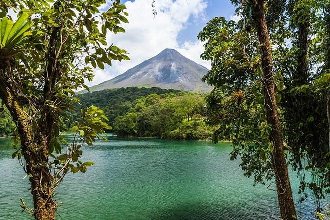 Two-Day Arenal Volcano and Baldi Hot Springs Adventure from San Jose