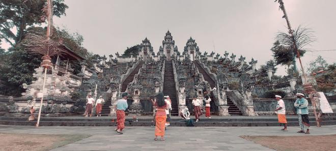 Heaven's Gate at Lempuyang and Cultural City Exploration