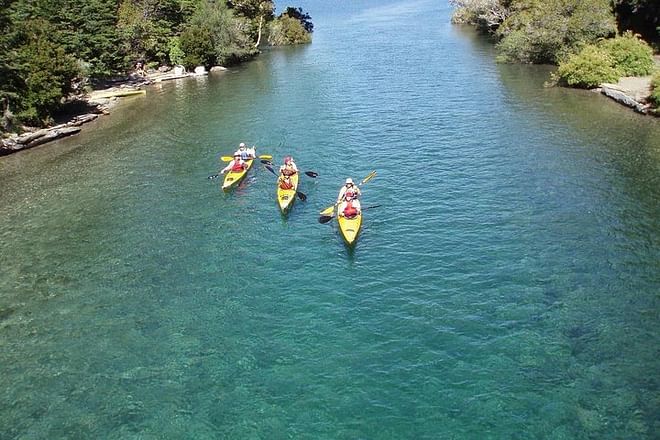 Bariloche Scenic Hike & Lake Kayaking Experience - Small Group Tour