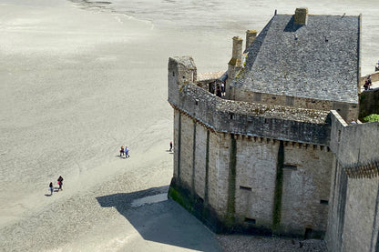 Ultimate 3-Day Tour: D-Day Sites in Normandy, Mont Saint-Michel, Honfleur, Rouen & Loire Valley Châteaux