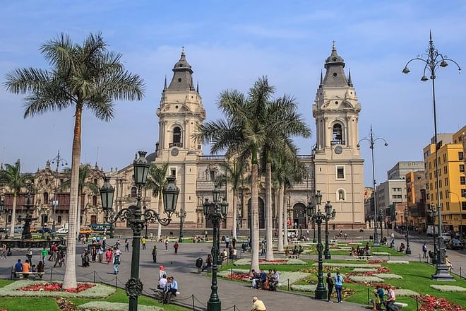 Lima Explorer Tour: Small-Group Full-Day Walking, Culinary & Shopping Experience