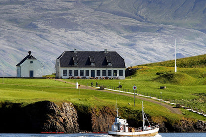 Reykjavik Bay Sailing and Puffin Watching Adventure