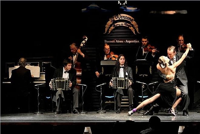 Discover Buenos Aires Tango: La Ventana Show and Optional Dinner Experience