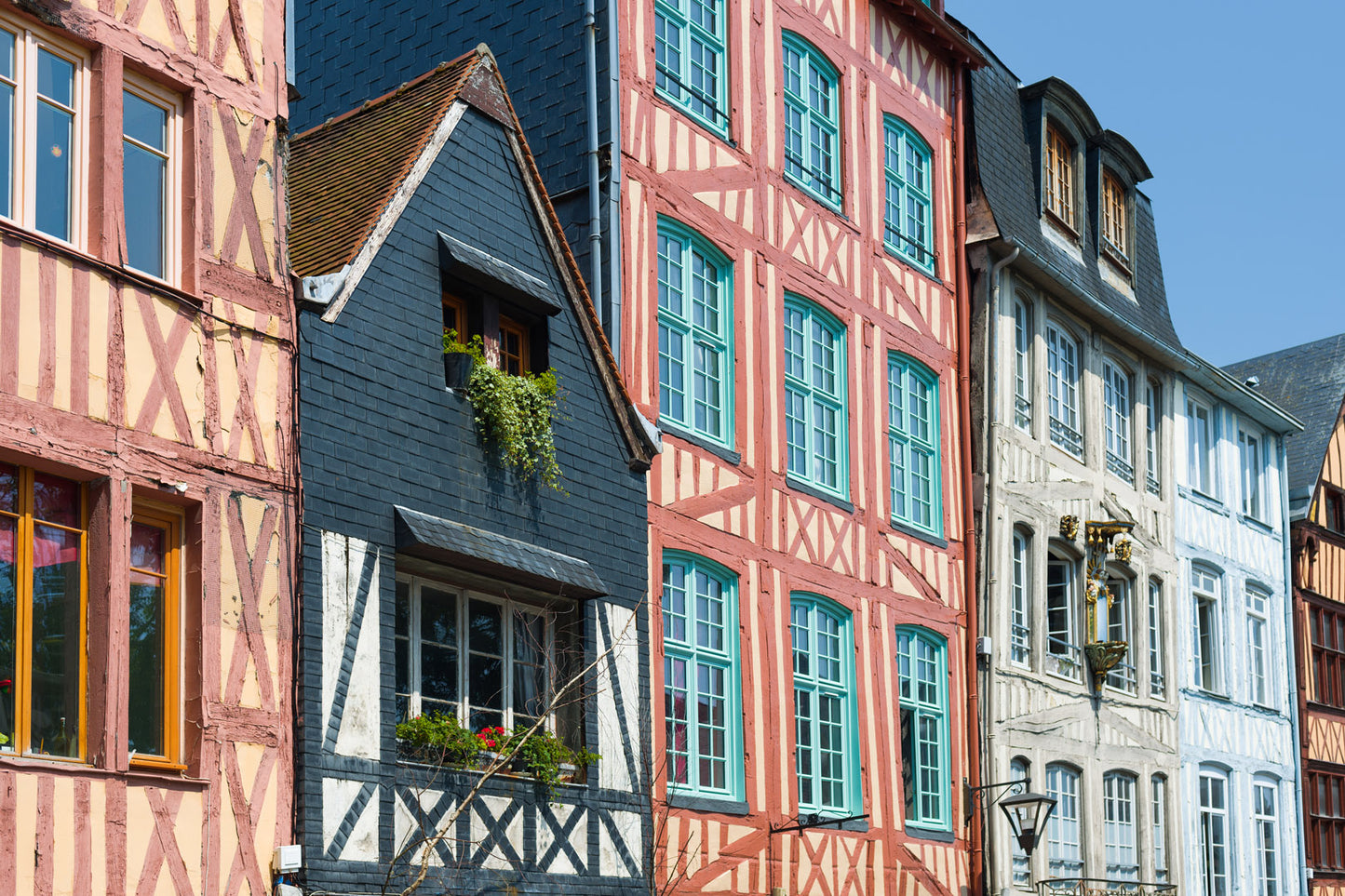 Private Guided Tour of Normandy: Explore Rouen, Honfleur & Deauville