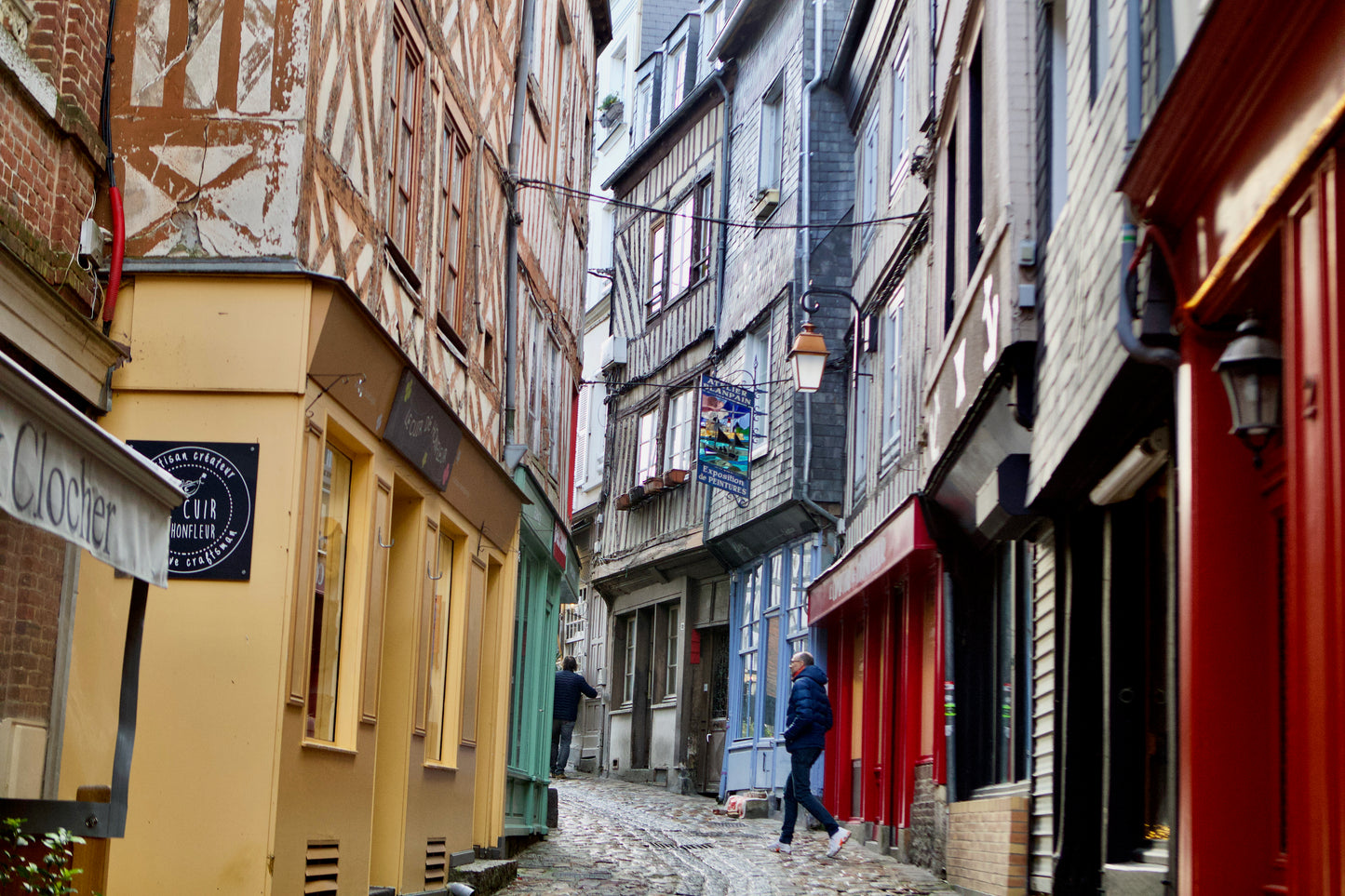 Luxurious 3-Day Minivan Tour: Discover D-Day Sites, Giverny, Honfleur, Rouen & Mont Saint-Michel