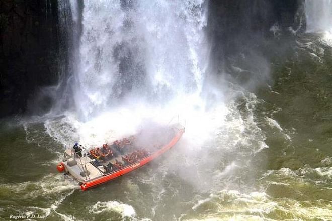 Exclusive Gran Meliá Iguazú Tour: Discover Iguassu Falls from Brazil, Explore the Bird Park and Embark on the Macuco Safari