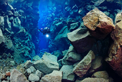 Exclusive Silfra and Davíðsgjá Diving Experience Combo