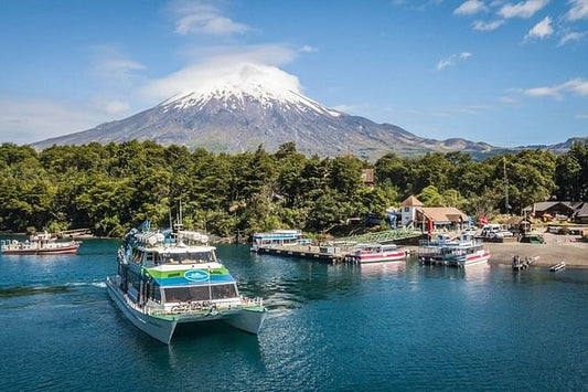 Patagonia Trek: 6-Day Lakes and Mountains Adventure Across Chile and Argentina