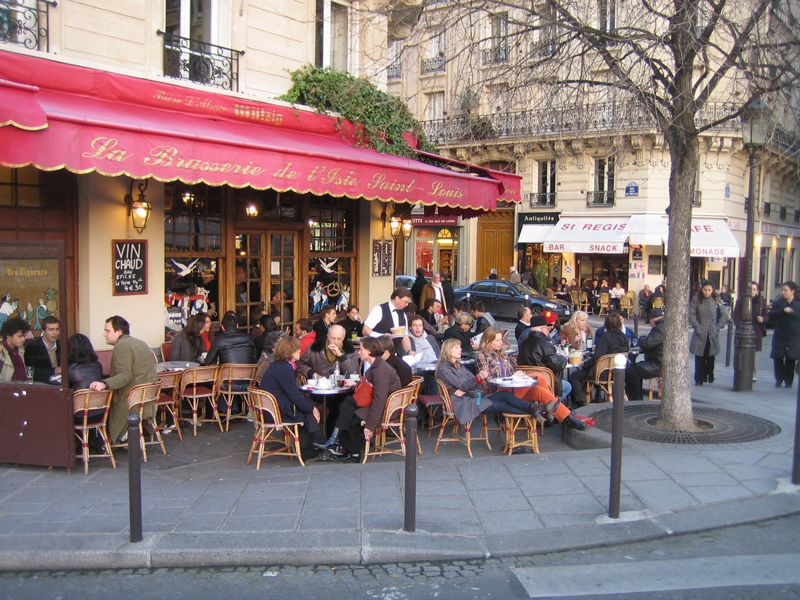 Explore Montmartre: French Bistro, Apéritif, and Wine Tasting Experience