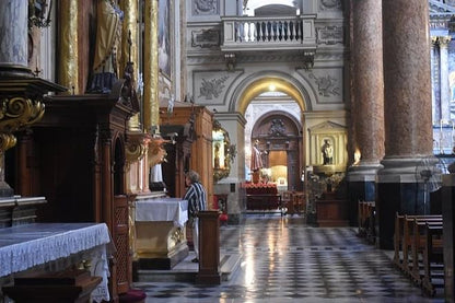 Exclusive Buenos Aires Tour: Discover the Footsteps of Pope Francis