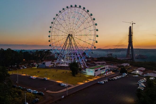 Private Guided Tour: Treasures of Tres Fronteiras and Yip Star Ferris Wheel Experience