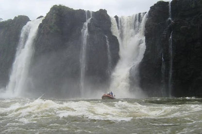 Exclusive Gran Meliá Iguazú Tour: Discover Iguassu Falls from Brazil, Explore the Bird Park and Embark on the Macuco Safari