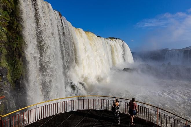 Round-Trip Airport Shuttle to IGU and Brazilian Side Iguassu Falls Tour