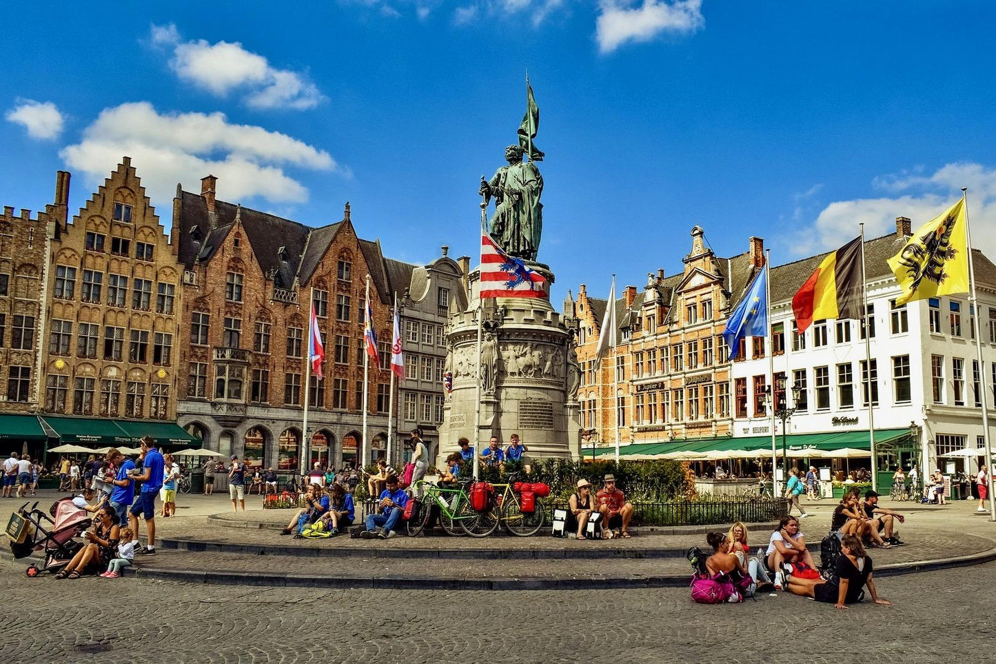 Full-Day Private Minivan Trip from Paris to Bruges and Ghent