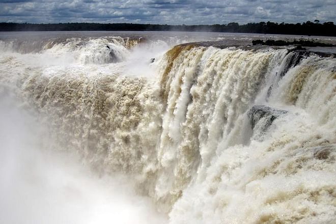 Luxury 4-Day Iguassu Falls Adventure: Private Guided Tours with Premium Hotel Stay